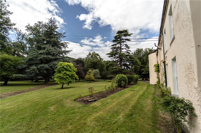 Former Elm Grove Nursing Home, Syngefield, Birr, Co. Offaly