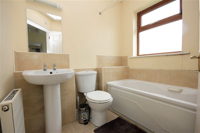 17 Ard Erin, Mountrath, Laois