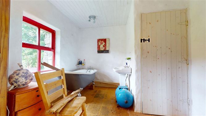 Halliwell Cottage, Greenans, Ross, Castlebar, Co. Mayo
