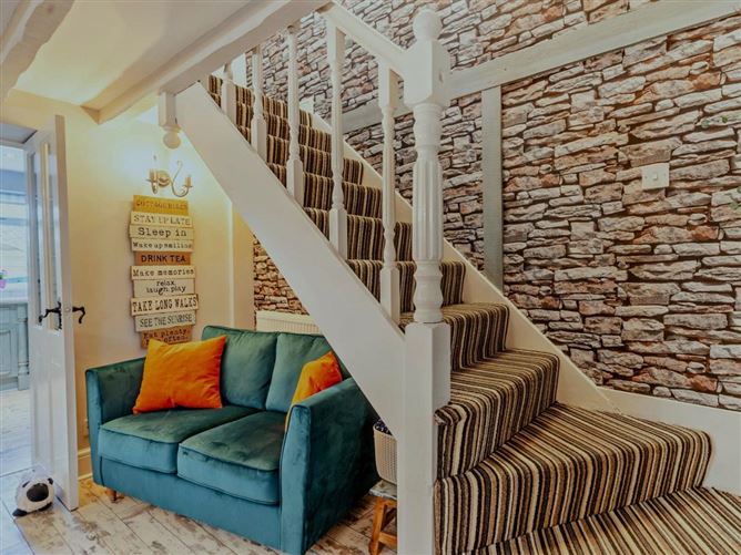 Cottage in South Wales, Vacation Rental in Bridgend, Wales, Bridgend