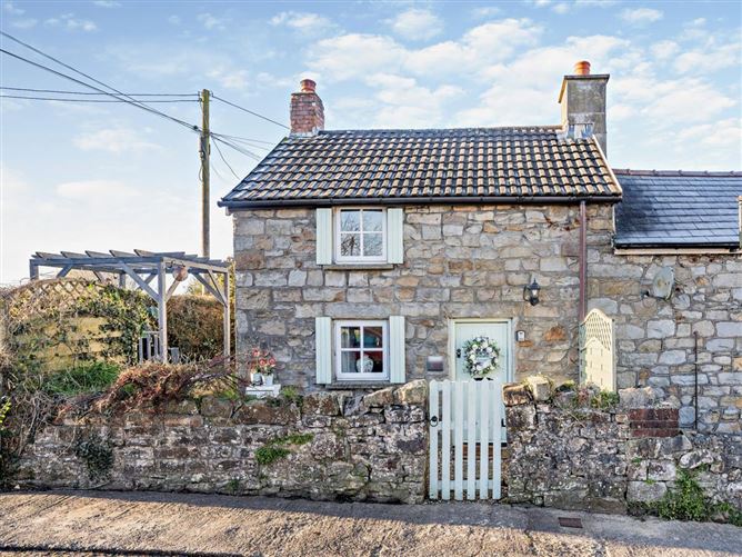Cottage in South Wales, Vacation Rental in Bridgend, Wales, Bridgend