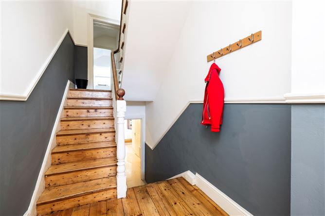 https://photos-a.propertyimages.ie/media/1/1/9/4927911/a19ff42e-cd69-4579-9fe5-0643bb6c88b8_l.jpg