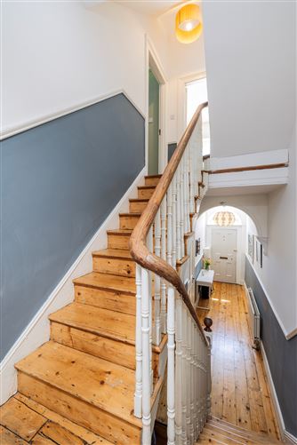 https://photos-a.propertyimages.ie/media/1/1/9/4927911/a19ff42e-cd69-4579-9fe5-0643bb6c88b8_l.jpg