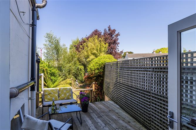 https://photos-a.propertyimages.ie/media/1/1/9/4927911/a19ff42e-cd69-4579-9fe5-0643bb6c88b8_l.jpg