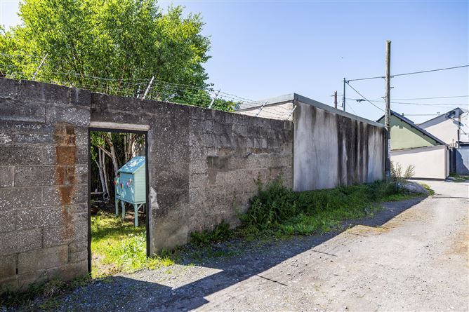 https://photos-a.propertyimages.ie/media/1/1/9/4927911/a19ff42e-cd69-4579-9fe5-0643bb6c88b8_l.jpg