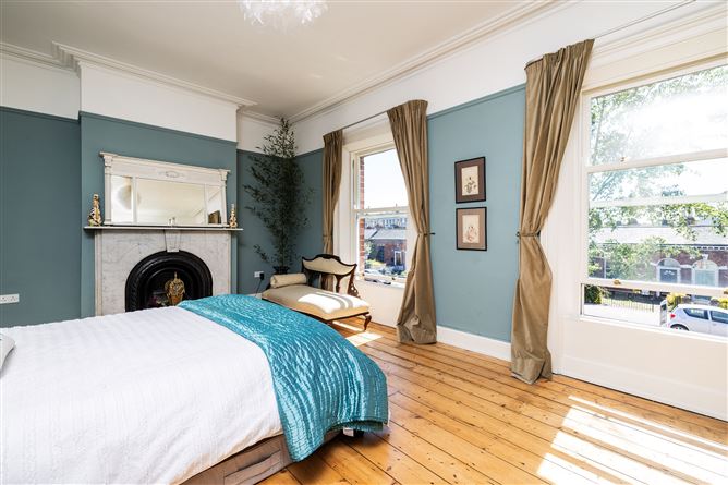 https://photos-a.propertyimages.ie/media/1/1/9/4927911/a19ff42e-cd69-4579-9fe5-0643bb6c88b8_l.jpg