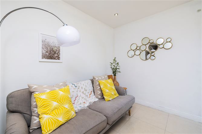 https://photos-a.propertyimages.ie/media/1/1/9/4927911/a19ff42e-cd69-4579-9fe5-0643bb6c88b8_l.jpg