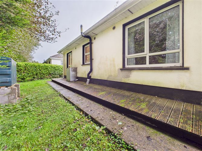 4 Oakwood Village, Ballaghaderreen, Co. Roscommon