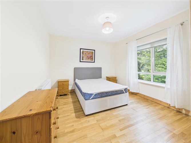 4 Oakwood Village, Ballaghaderreen, Co. Roscommon