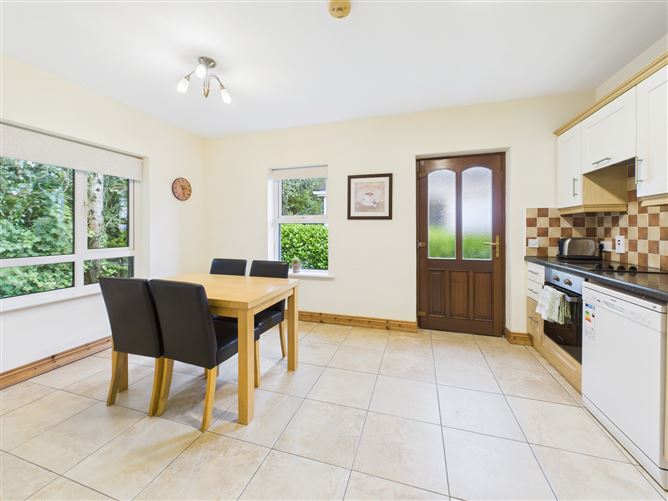 4 Oakwood Village, Ballaghaderreen, Co. Roscommon