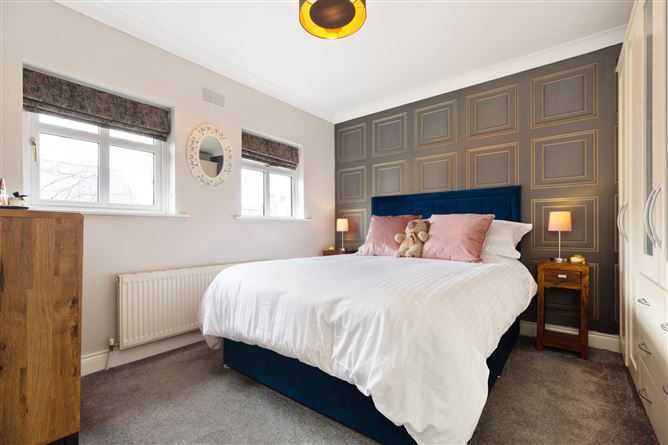 35 Elton Court, Sandycove, Co. Dublin