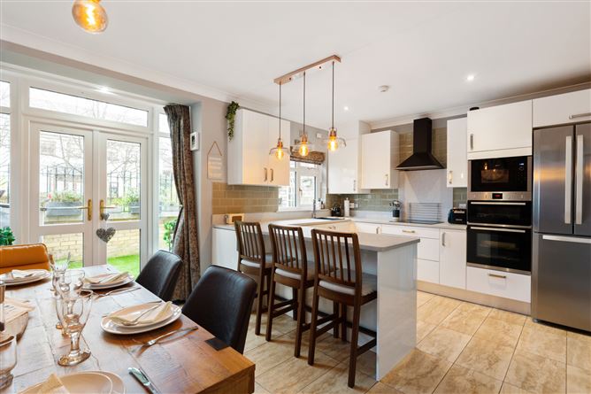 35 Elton Court, Sandycove, Co. Dublin