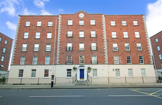 https://photos-a.propertyimages.ie/media/1/2/0/4737021/650c9764-f66a-46fa-baf4-b1ee20f373e4_l.jpg