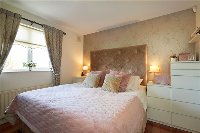 18 Pine Grove, Athlumney Wood, Navan, Meath