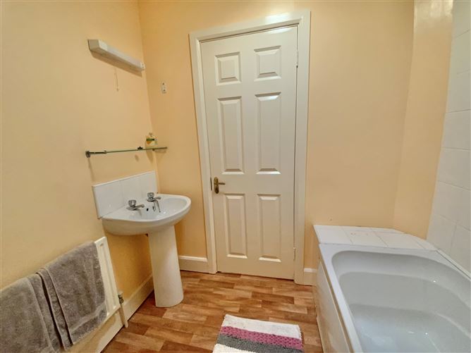 6 Woodlands Court, Arklow, Wicklow