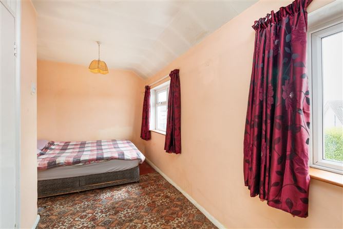 102 Briarfield Road, Kilbarrack, Dublin 5.
