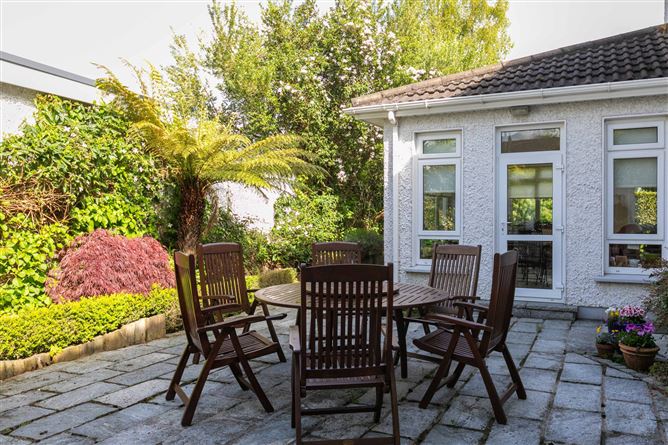 8 Maple Road, Clonskeagh,   Dublin 14