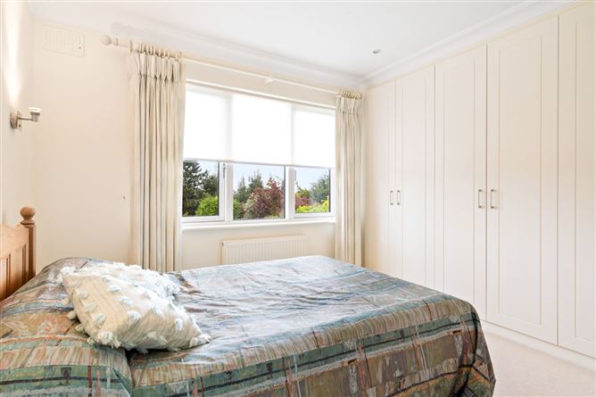 8 Maple Road, Clonskeagh,   Dublin 14