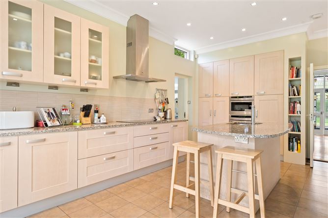 8 Maple Road, Clonskeagh,   Dublin 14