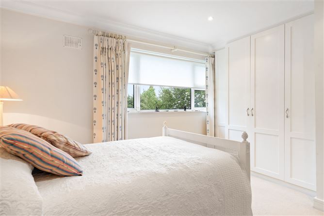8 Maple Road, Clonskeagh,   Dublin 14