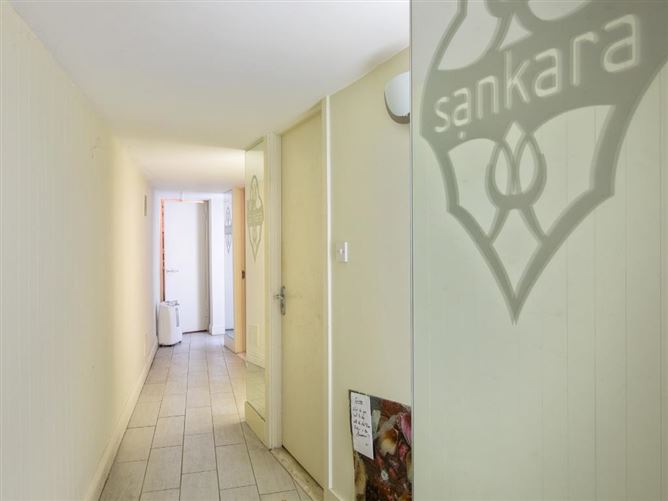 Clinic/Retail Unit (121 sqm), 30 Sandycove Road, Sandycove, County Dublin