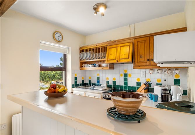 Glynsk Pier Cottage,H91FK7F, Cashel, Galway