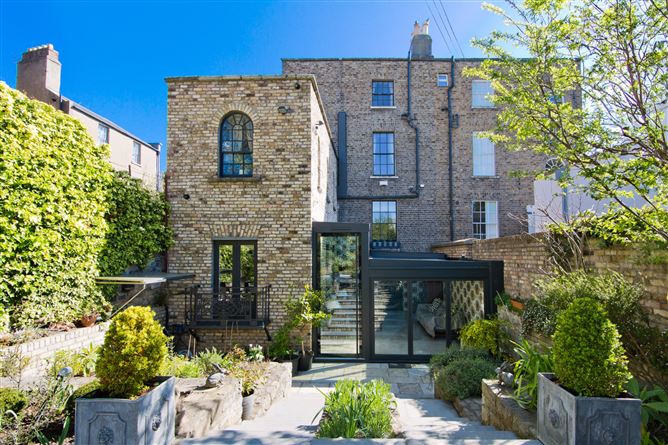 2 Harcourt Terrace, Dublin 2