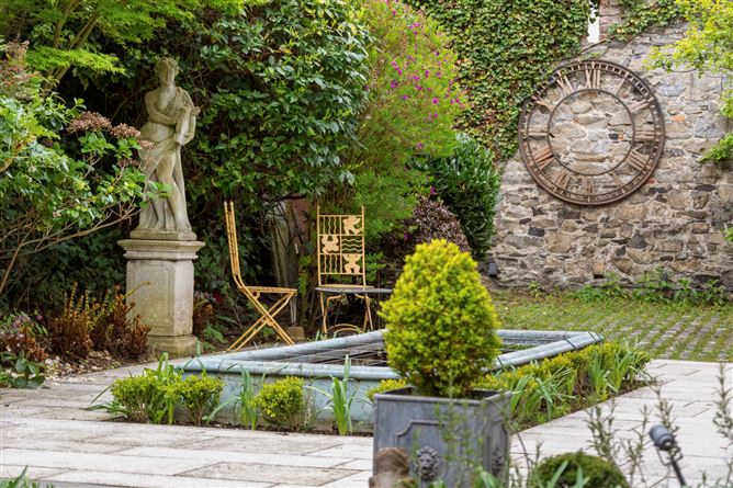 2 Harcourt Terrace, Dublin 2