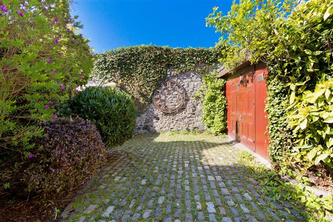 2 Harcourt Terrace, Dublin 2