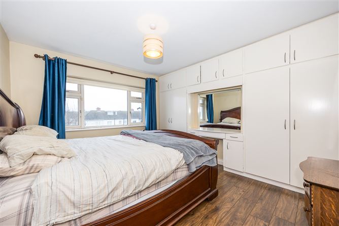 240 Elm Mount Avenue, Beaumont, Dublin 9