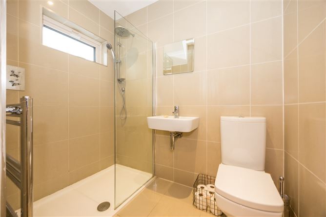 240 Elm Mount Avenue, Beaumont, Dublin 9