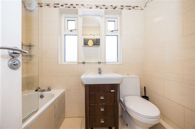 240 Elm Mount Avenue, Beaumont, Dublin 9