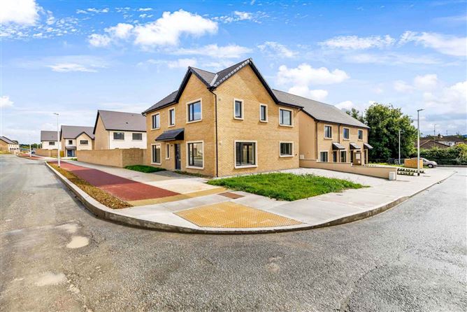 Photo 1 of 31 — 4 Bed Detached house, Bridgegate, Ardee, Co. Louth