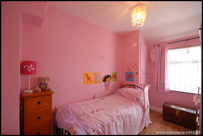 Photo 10 of 17 — 76 COLLINS AVENUE, Beaumont, Dublin 9