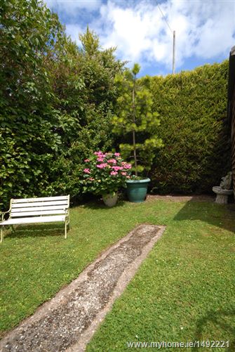 Photo 15 of 17 — 76 COLLINS AVENUE, Beaumont, Dublin 9