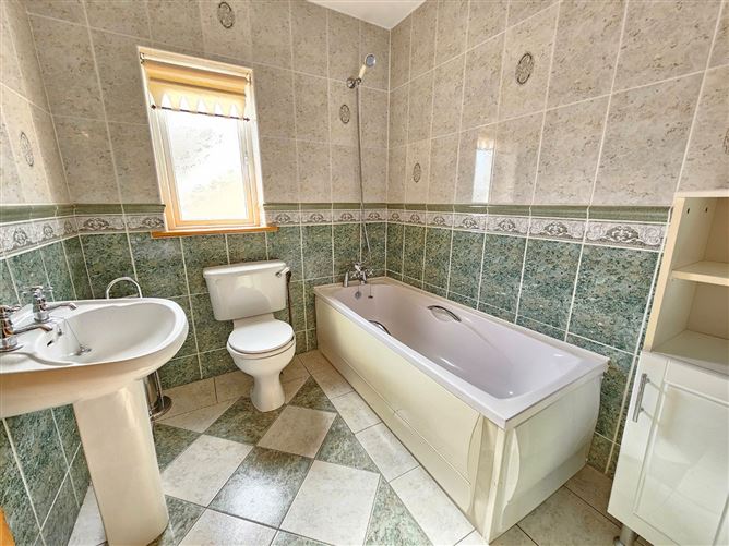 5 Clover Hill, Tulla Road, Ennis, Co. Clare