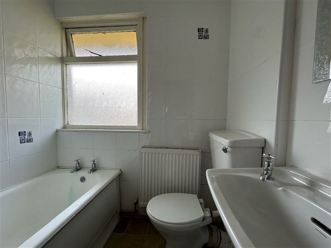 35 Woodlawn Grove, Cork Road, Waterford