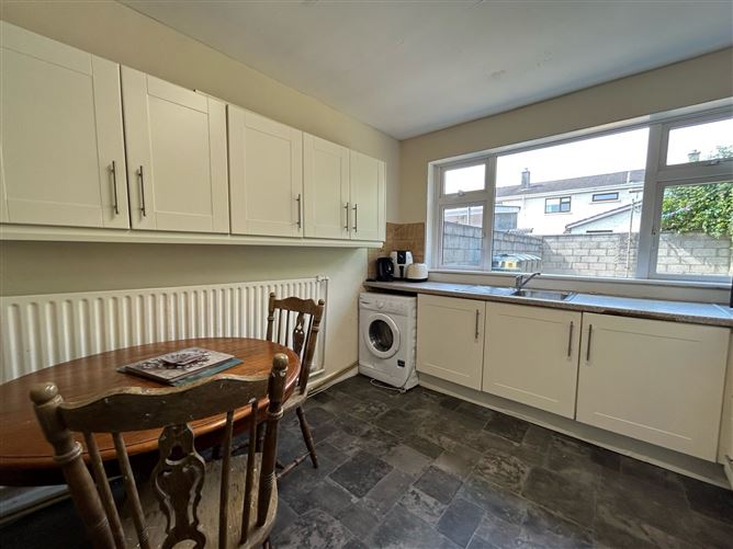 35 Woodlawn Grove, Cork Road, Waterford Sherry FitzGerald John Rohan