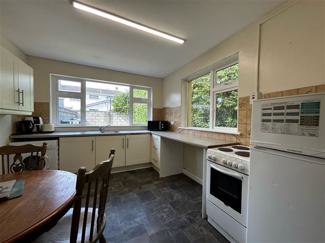 35 Woodlawn Grove, Cork Road, Waterford Sherry FitzGerald John Rohan