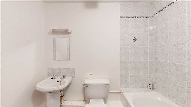 38 The Square Larch Hill, Dublin 17, Dublin