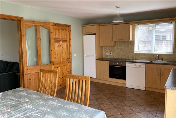 8 Frenchpark, Oranmore, Galway