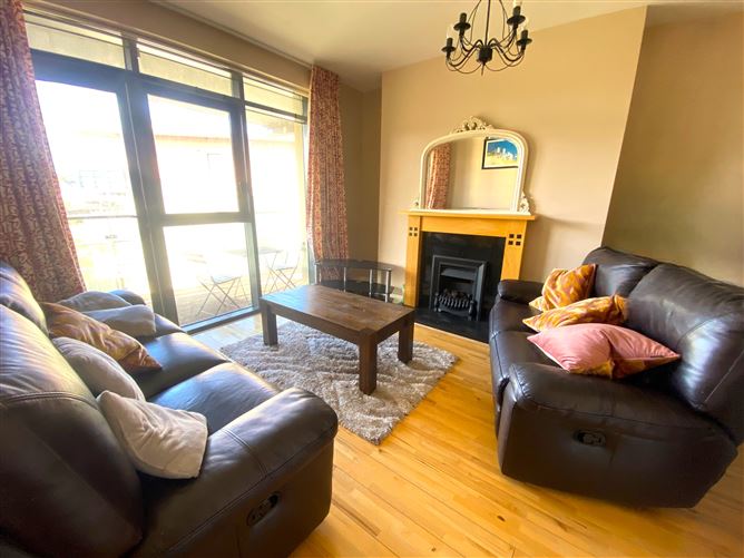 163 The Oval, Tullyvale,, Cherrywood, Dublin 18