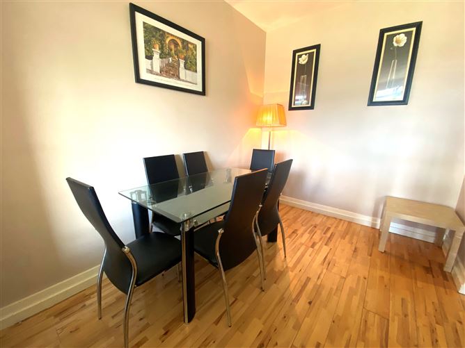 163 The Oval, Tullyvale,, Cherrywood, Dublin 18