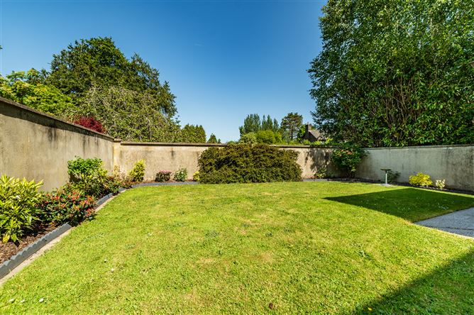 https://photos-a.propertyimages.ie/media/1/2/2/5003221/2b5263bb-1e75-4dfd-aa9f-b16e52139c39_l.jpg