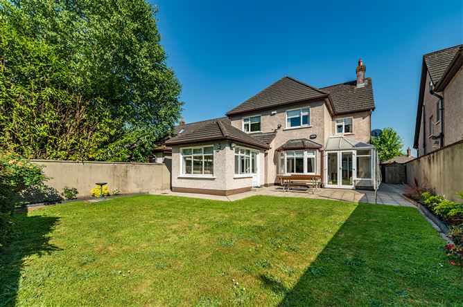 https://photos-a.propertyimages.ie/media/1/2/2/5003221/2b5263bb-1e75-4dfd-aa9f-b16e52139c39_l.jpg