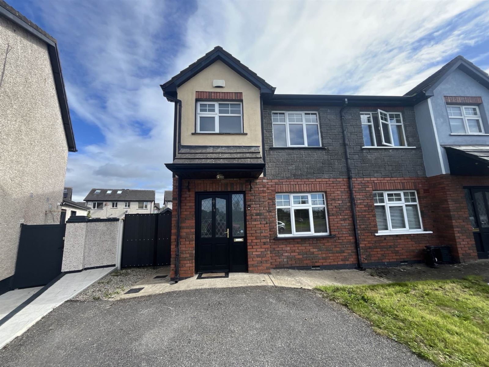 74 Grianán, Corbally, County Clare