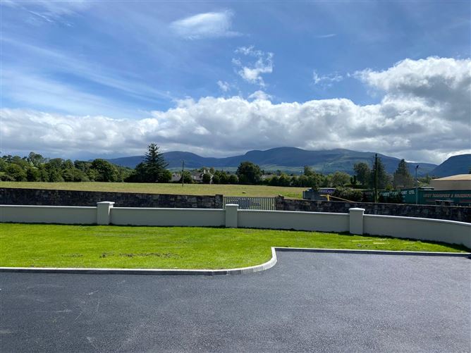4 Castlelough Avenue, Loreto Road, Killarney, Co. Kerry
