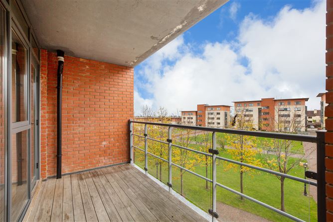 41 The Oval, Tullyvale, Cabinteely, Dublin 18