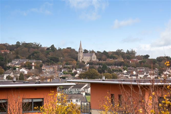 41 The Oval, Tullyvale, Cabinteely, Dublin 18