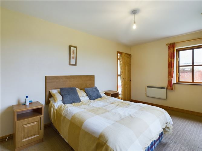 3 Killard Road, Doonbeg, Co. Clare.